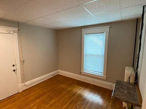 3rd image of 503 W Green St #10848031