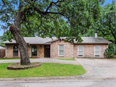 224 NE Michael Dr, Burleson, TX, 76028