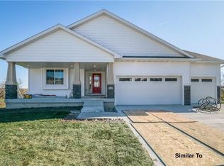 940 Gray Ave, Waukee, IA 50263