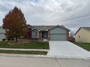 1816 N 155th Ave, Omaha, NE 68154