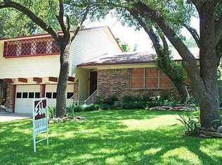 3210 Rockbluff Dr, Dallas, TX