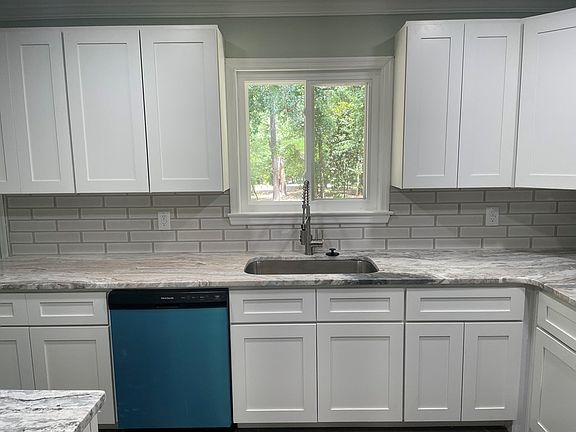 4th image of 3839 Winkfield Pl
