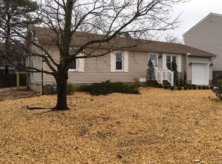 32 Green Island Rd, Toms River, NJ 08753