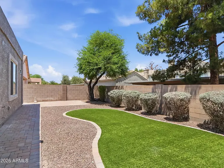 964 W Fairway Dr — Photo 45