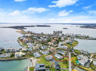 6 Shorehame Club Rd, Old Greenwich, CT 06870