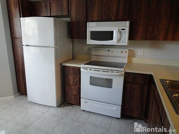 3rd image of 1373 Cadhay Ct