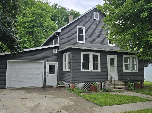 35 Ripley St NW, Titonka, IA 50480