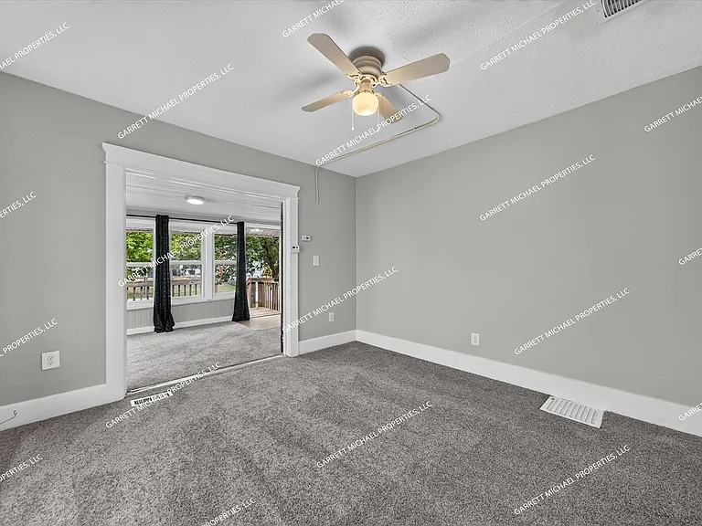 2322 Fordham St — Photo 11