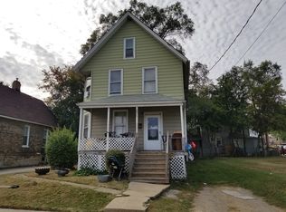 536 Oak St, Waukegan, IL 60085