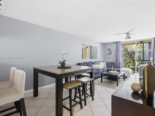 10451 W Broward Blvd APT 209, Plantation, FL 33324