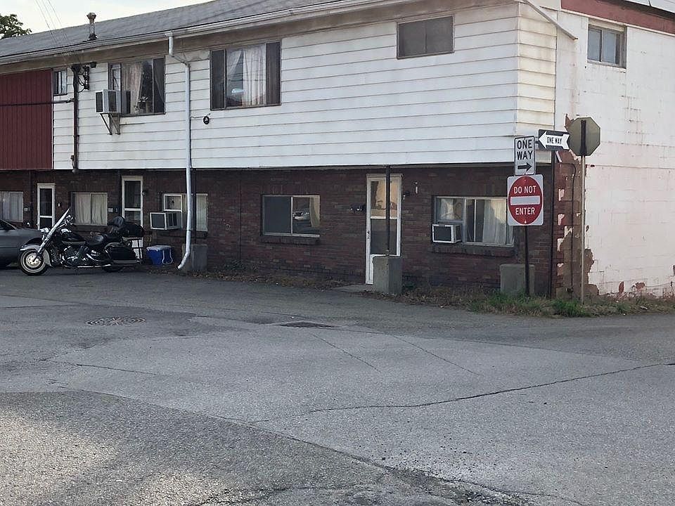 Front of the 6 Plex apartment building.