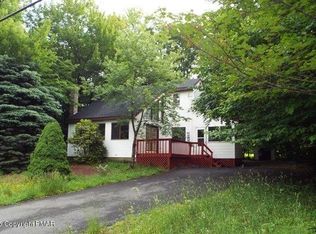 3061 Briarwood Dr, Tobyhanna, PA