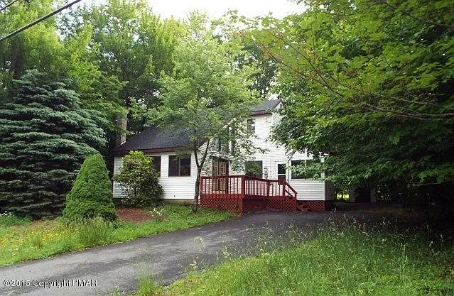 3061 Briarwood Dr photo 1