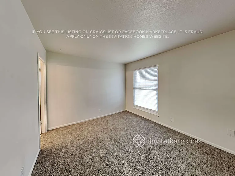 10813 Oakton Way — Photo 9