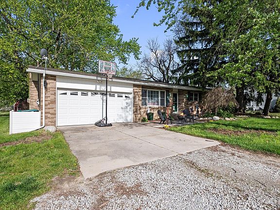 3rd image of 2030 Bauman Rd