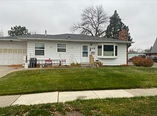 513 13th Ave W, Williston, ND 58801