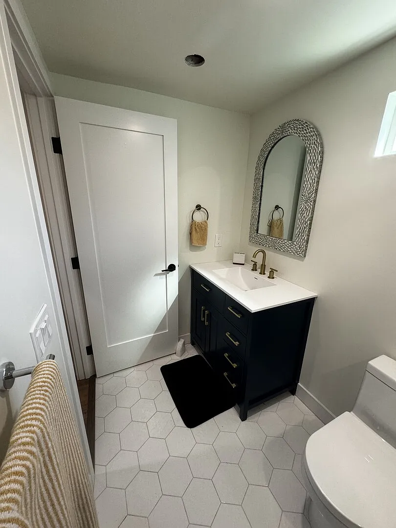 Charming studio nestled in Escondido's historic district — Photo 2