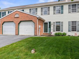 443 Crosswinds Dr, Lititz, PA 17543