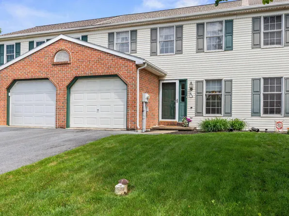 443 Crosswinds Dr, Lititz, PA 17543