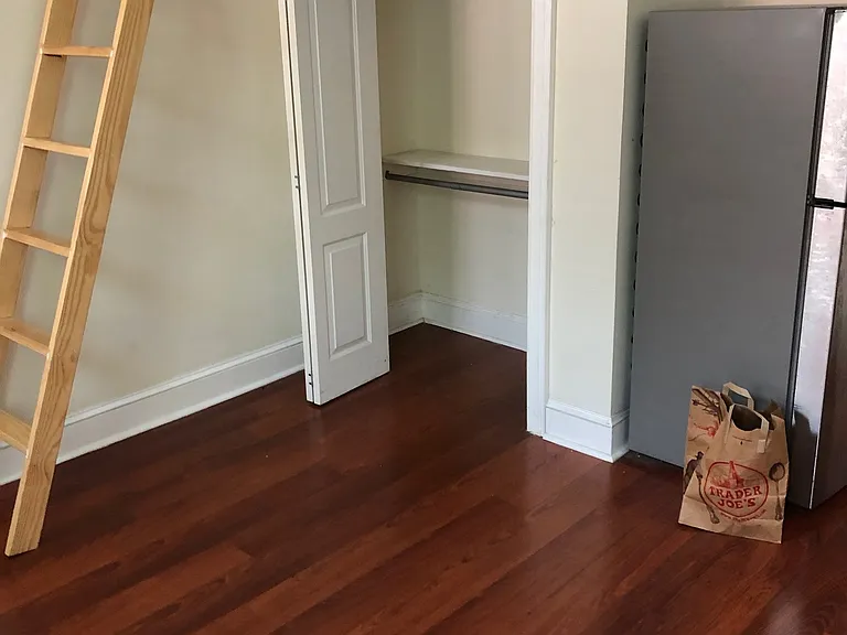 1126 Spruce St #1F — Photo 8