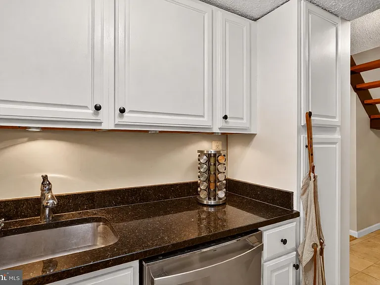 1615 Q St NW #T6 — Photo 10