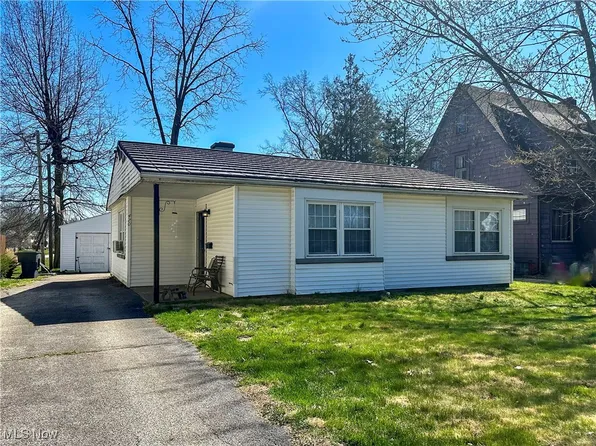 420 Perkinswood Blvd NE, Warren, OH 44483