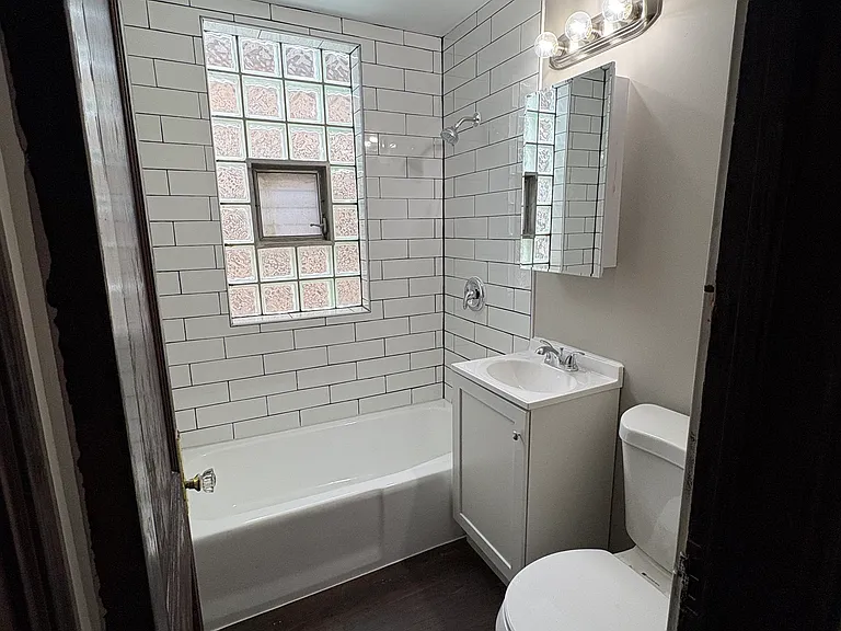 2939 W Pershing Rd #2 — Photo 4