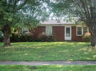 848 Kingsway Dr, Versailles, KY 40383