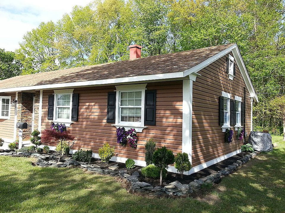 2nd image of 1101 S Gerald Dr