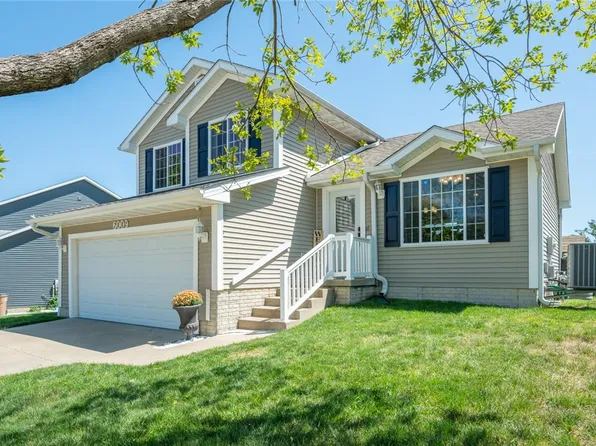 6009 NW 50th St, Johnston, IA 50131