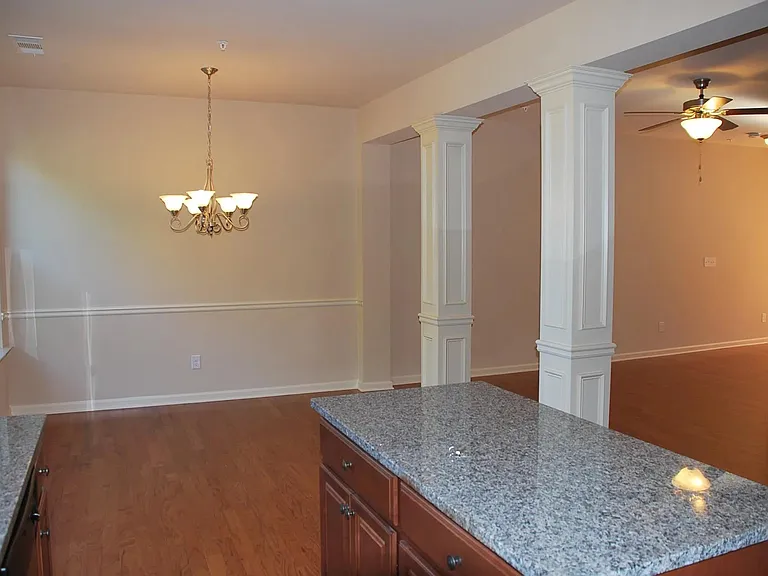 913 Spicy Oak Dr #913 — Photo 4