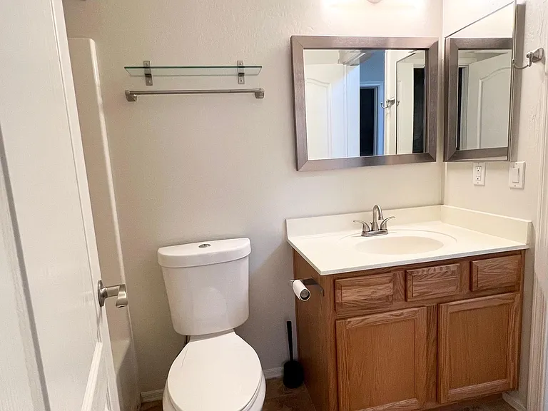 8940 W Olive Ave — Photo 16