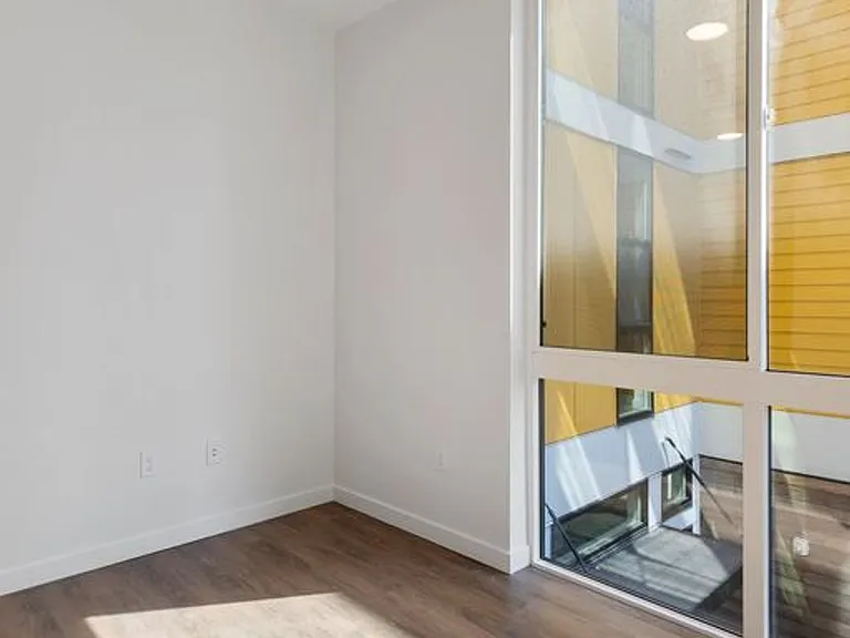 Freya Apartments - Private Studios + Social Connection — Photo 26