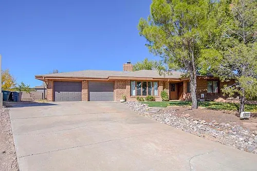 1035 Red Bud Cir Photo 1