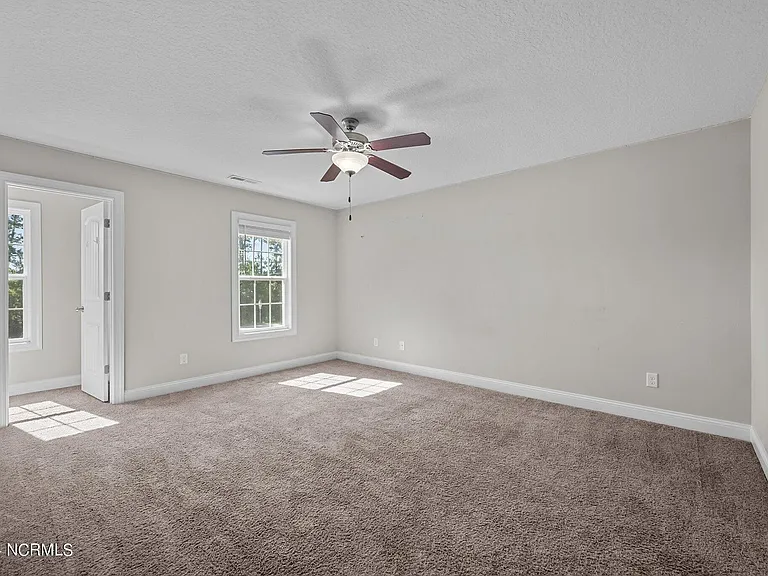 217 E Murrow Ln — Photo 11