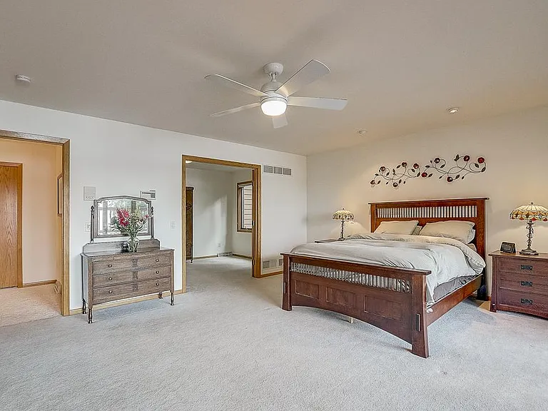 4216 Morris Park Rd — Photo 9
