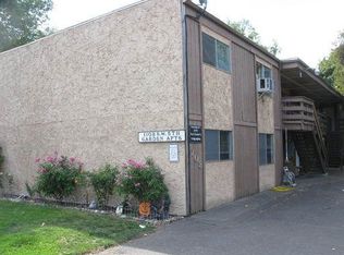1108 SW 5th St APT 1, Grants Pass, OR 97526
