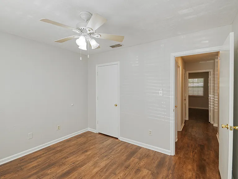 1344 Cherry St #8 — Photo 10