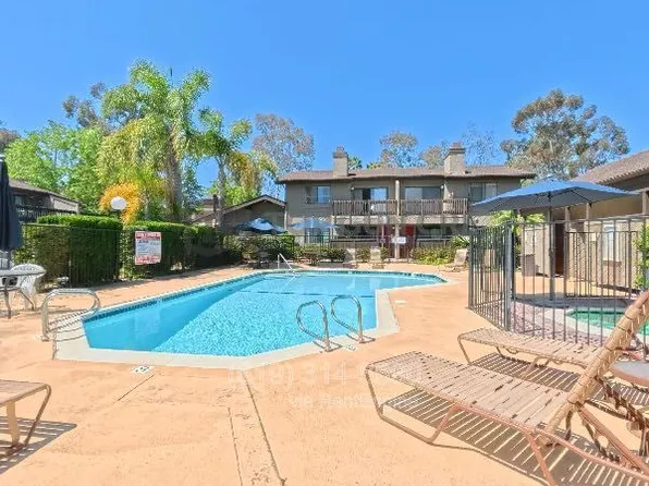 8356 Via Sonoma Unit B, La Jolla, CA 92037