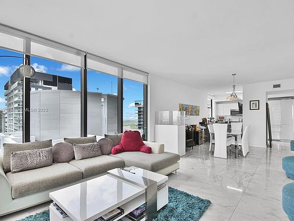 3rd image of 1010 Brickell Ave Unit 4005