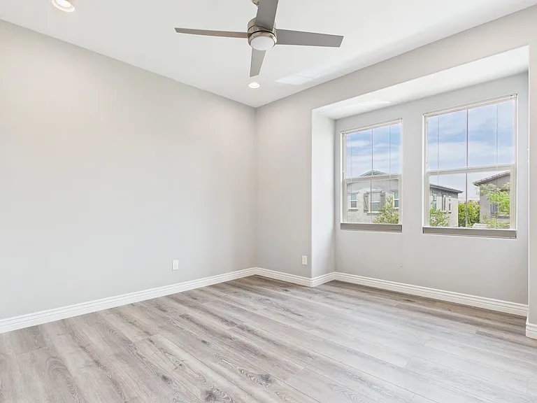 7001 E Portland St — Photo 26