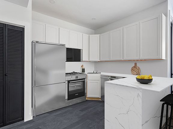 4th image of 132 Union St #1