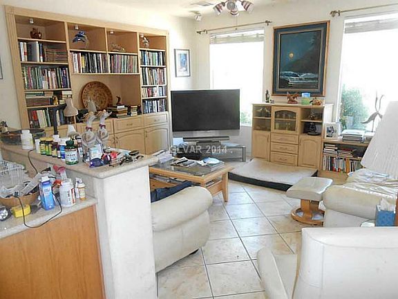4th image of 10266 Profeta Ct
