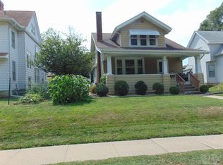 915 S 7th St, Burlington, IA 52601