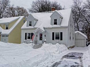 1513 Valencia Rd, Niskayuna, NY 12309