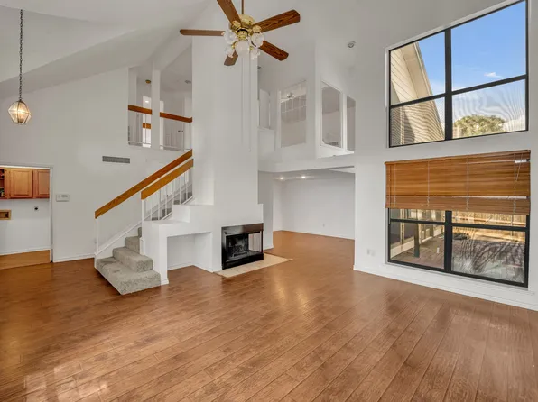513 Cecil Ln, Euless, TX 76039