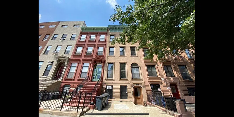 Rented by Delmark Realty LLC | media 12