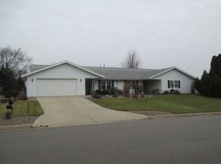 4135 Park View Dr, Janesville, WI 53546