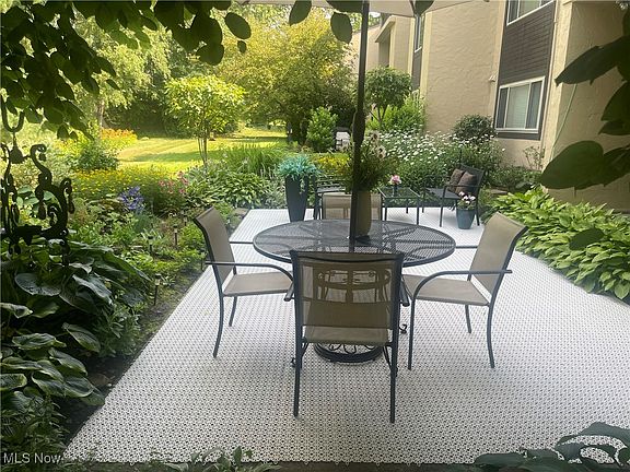 3rd image of 171 Court Dr APT 104