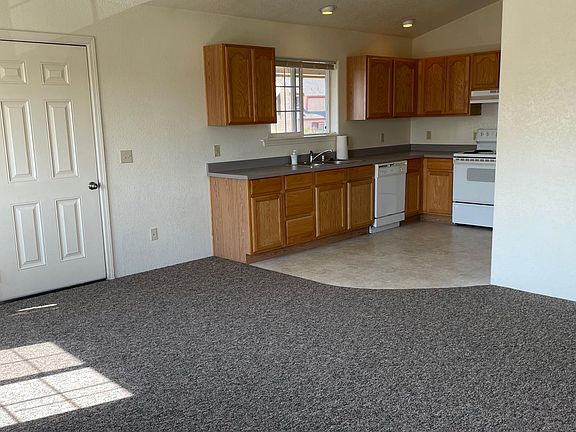 2nd image of 433 D St APT A